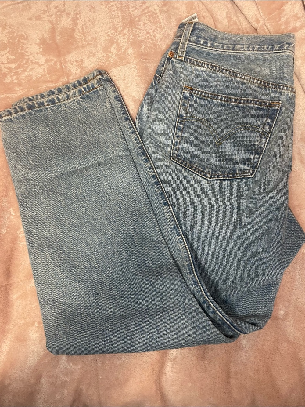 Levi's Light Blue Women’s Straight Jeans - 501 Style - Picture 2 of 3